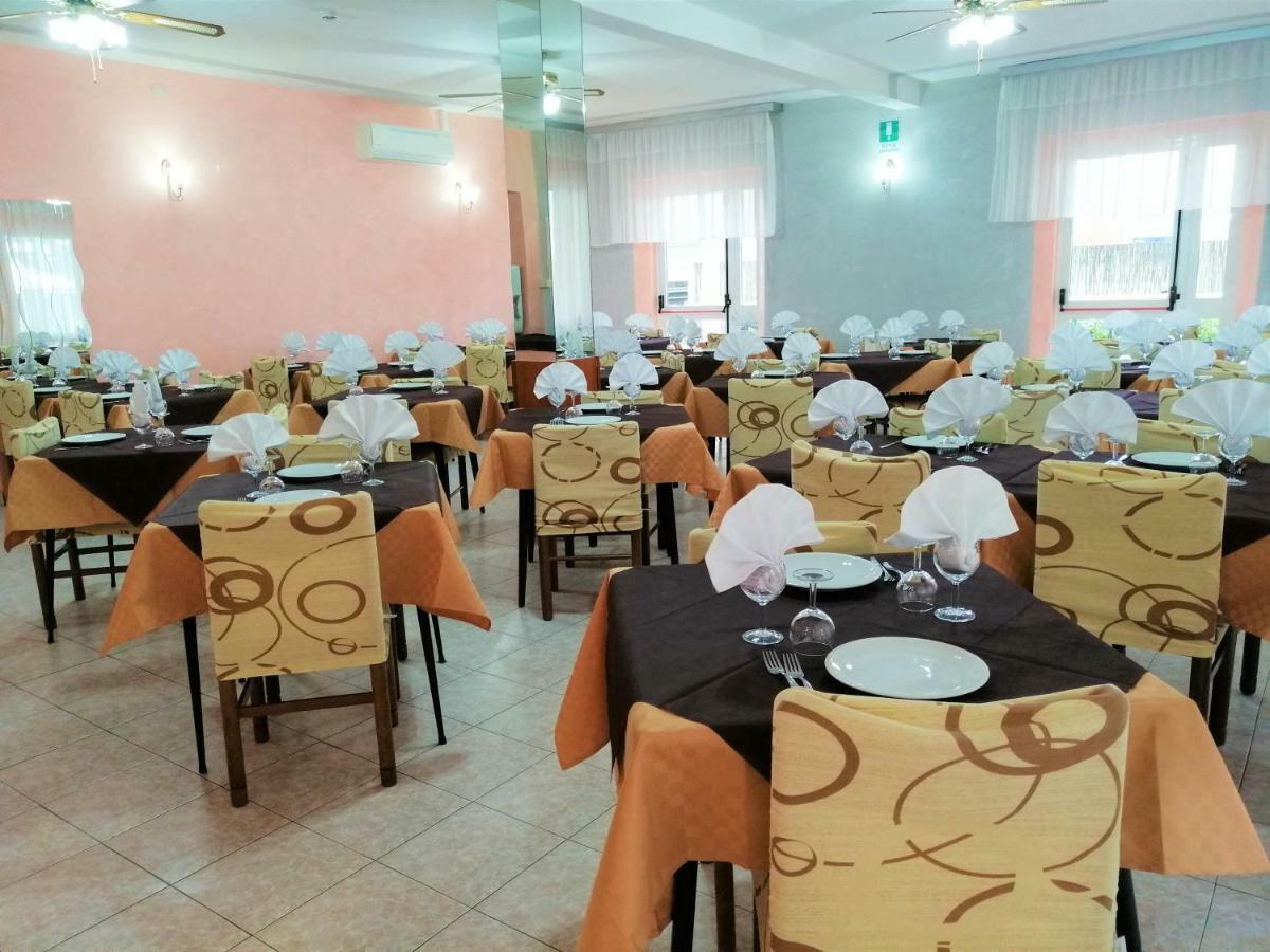 Hotel Alba Rimini Luaran gambar
