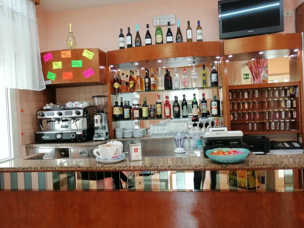 Hotel Alba Rimini Luaran gambar