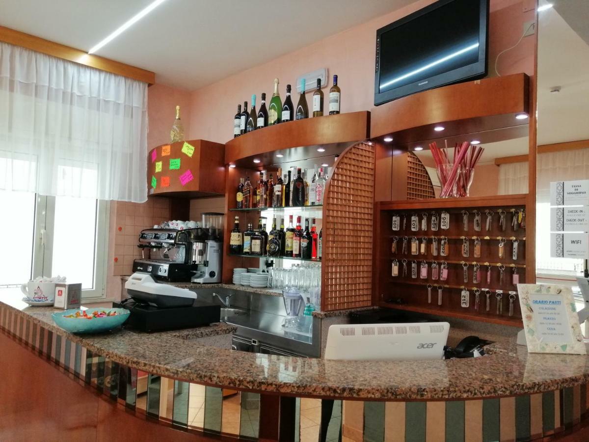Hotel Alba Rimini Luaran gambar