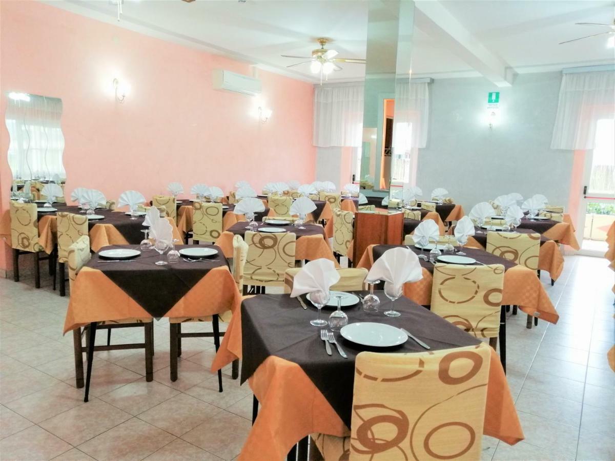 Hotel Alba Rimini Luaran gambar