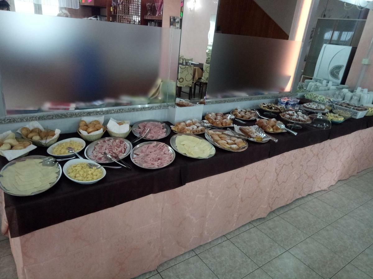 Hotel Alba Rimini Luaran gambar